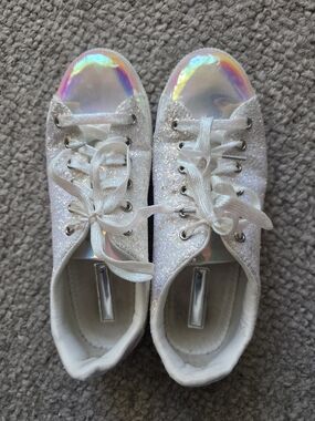 Sparkly Holographic Toe Lace-Up Sneakers - White